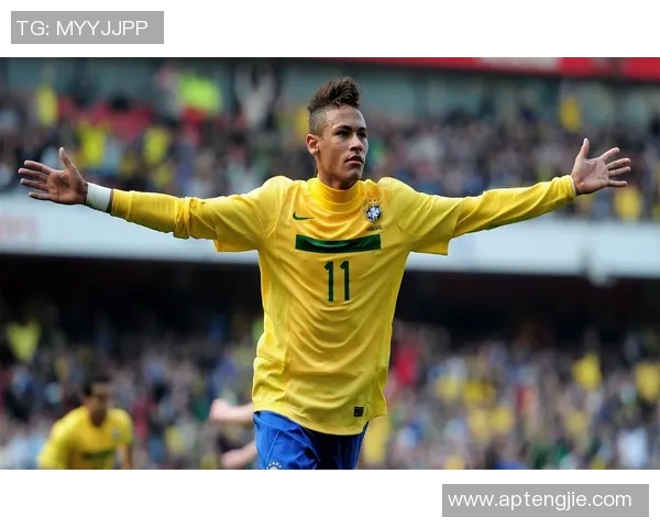 足球明星温馨瞬间抱孩子的壁纸分享，感受亲情与运动的完美结合