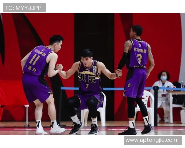 赛后分析:北京排球队与广州排球队的默契配合与战术对抗探讨 赛后分析:北京排球队与广州排球队的默契配合与战术对抗探讨