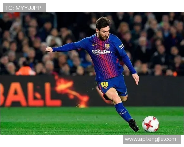 足球明星射门瞬间回顾:那些令人难忘的进球时刻与背后的故事 足球明星射门瞬间回顾:那些令人难忘的进球时刻与背后的故事