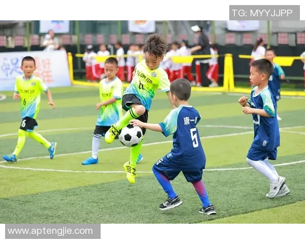 足球明星简单舞蹈教学让你轻松学会炫酷动作展现个人魅力与风采 足球明星简单舞蹈教学让你轻松学会炫酷动作展现个人魅力与风采